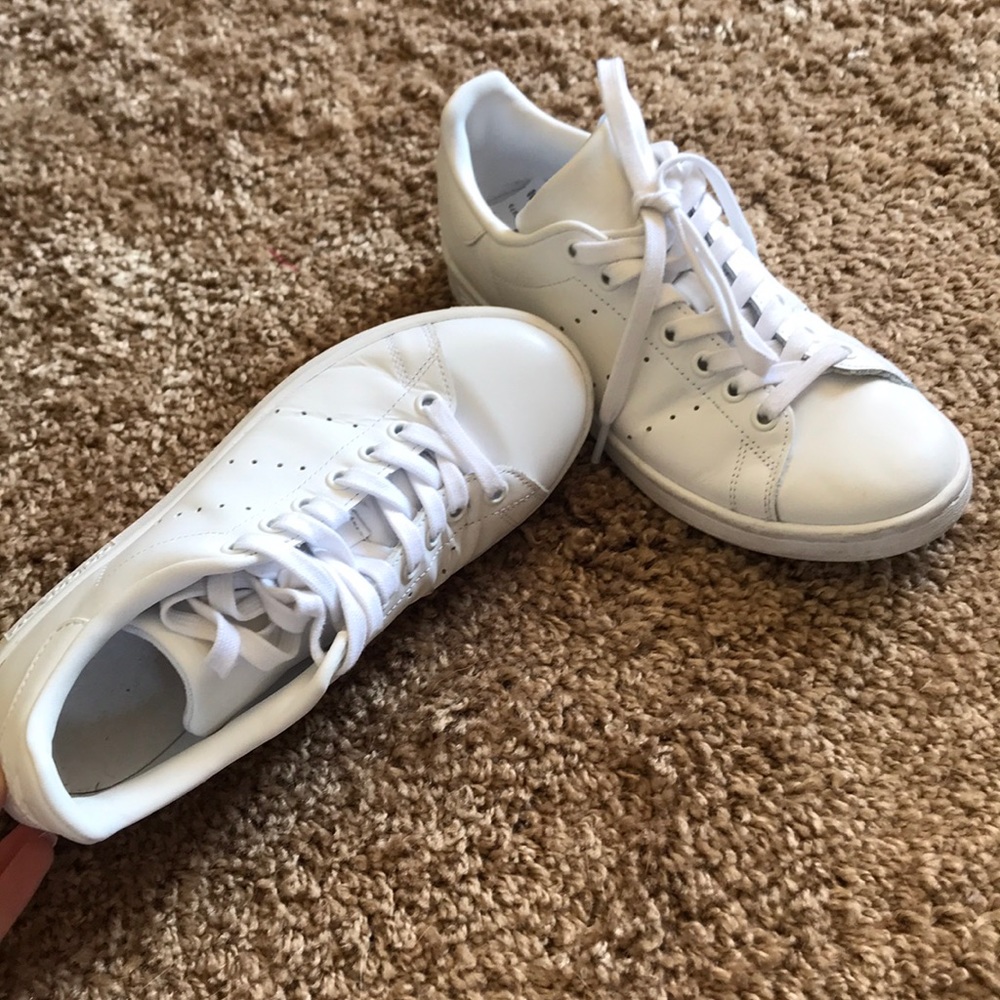 White adidas Stan smith